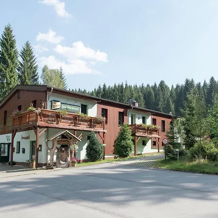 In Saxony With Communal Pool Apartment