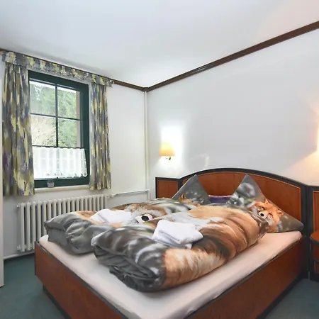 Apartment Retreat With Sauna, Hot Tub