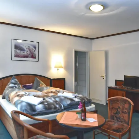 Retreat With Sauna, Hot Tub Apartment