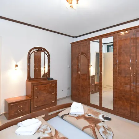 In Saxony With Communal Pool Apartment *