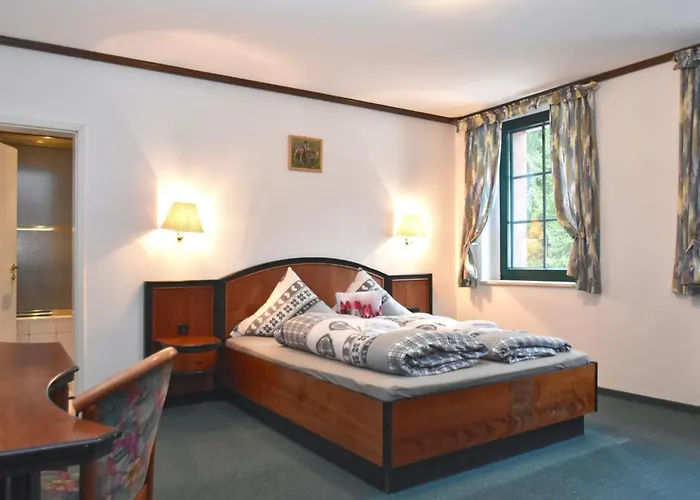 Retreat With Sauna, Hot Tub