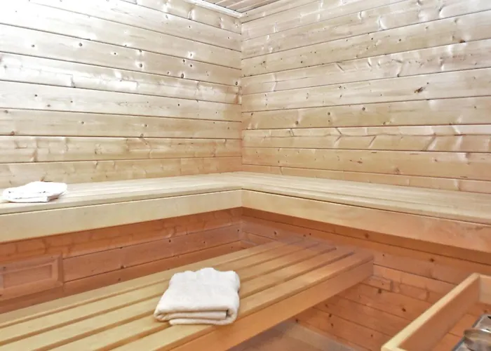 Retreat With Sauna, Hot Tub
